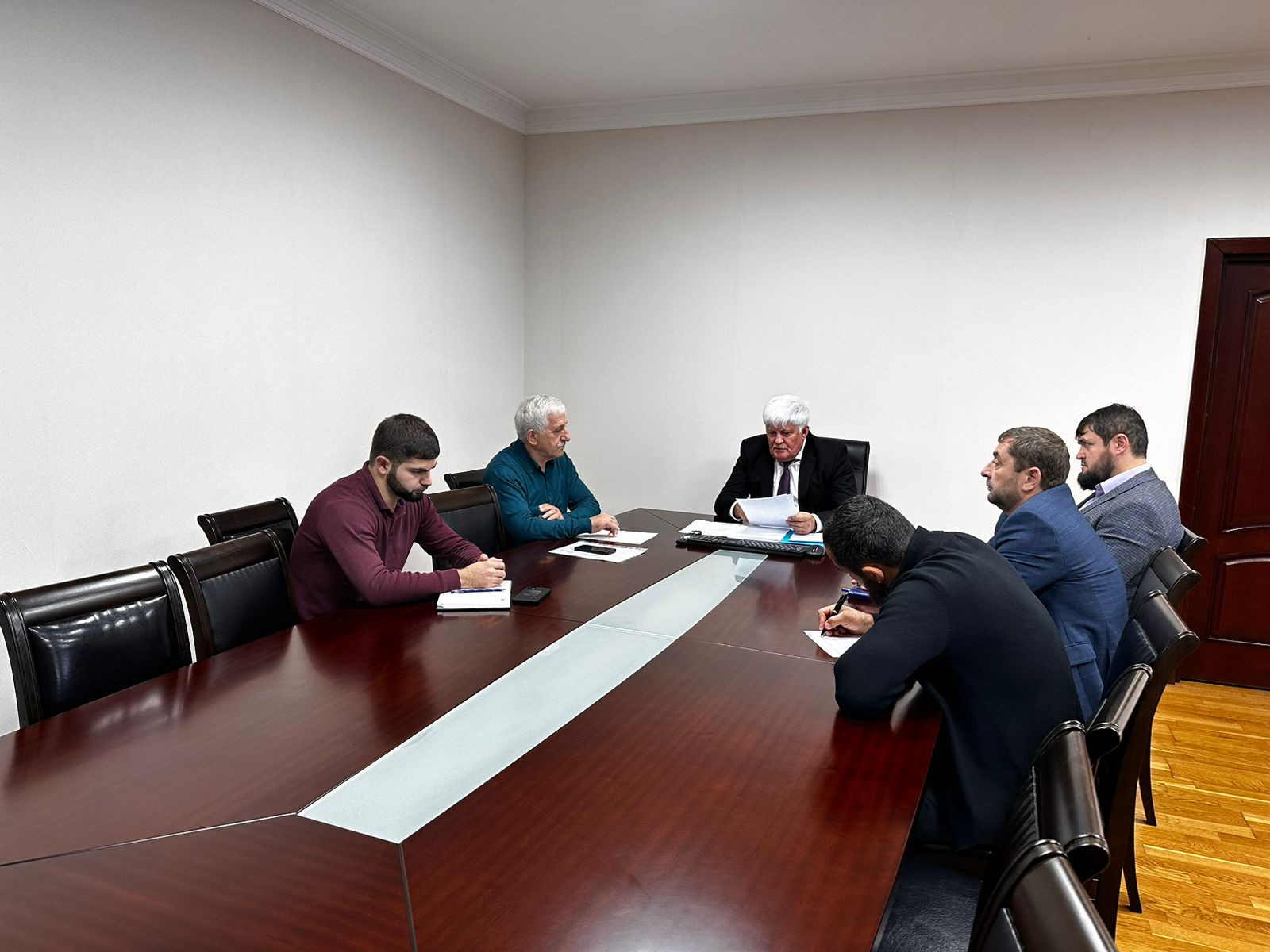 Магомед -Гаджи Айдиев провел еженедельное совещание с работниками ГКУ «Дирекция строящихся объектов «Новострой»