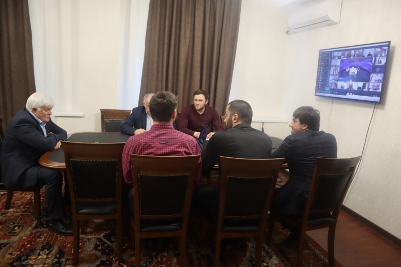 Магомед-Гаджи Айдиев принял участие в Прямой линии Главы Республики Дагестан Меликова Сергея Алимовича в формате ВКС.